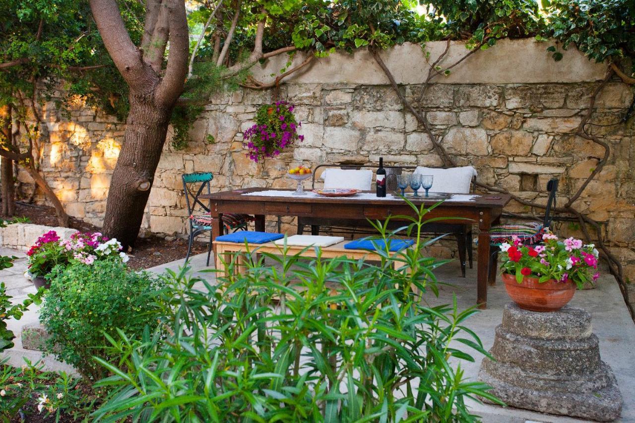 Cecilias Courtyard Vendégház Maliá Kültér fotó
