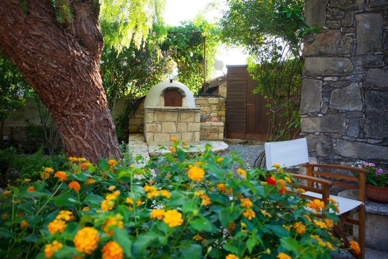 Cecilias Courtyard Vendégház Maliá Kültér fotó