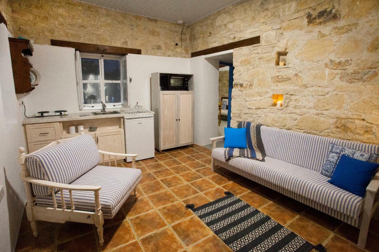 Cecilias Courtyard Vendégház Maliá Kültér fotó