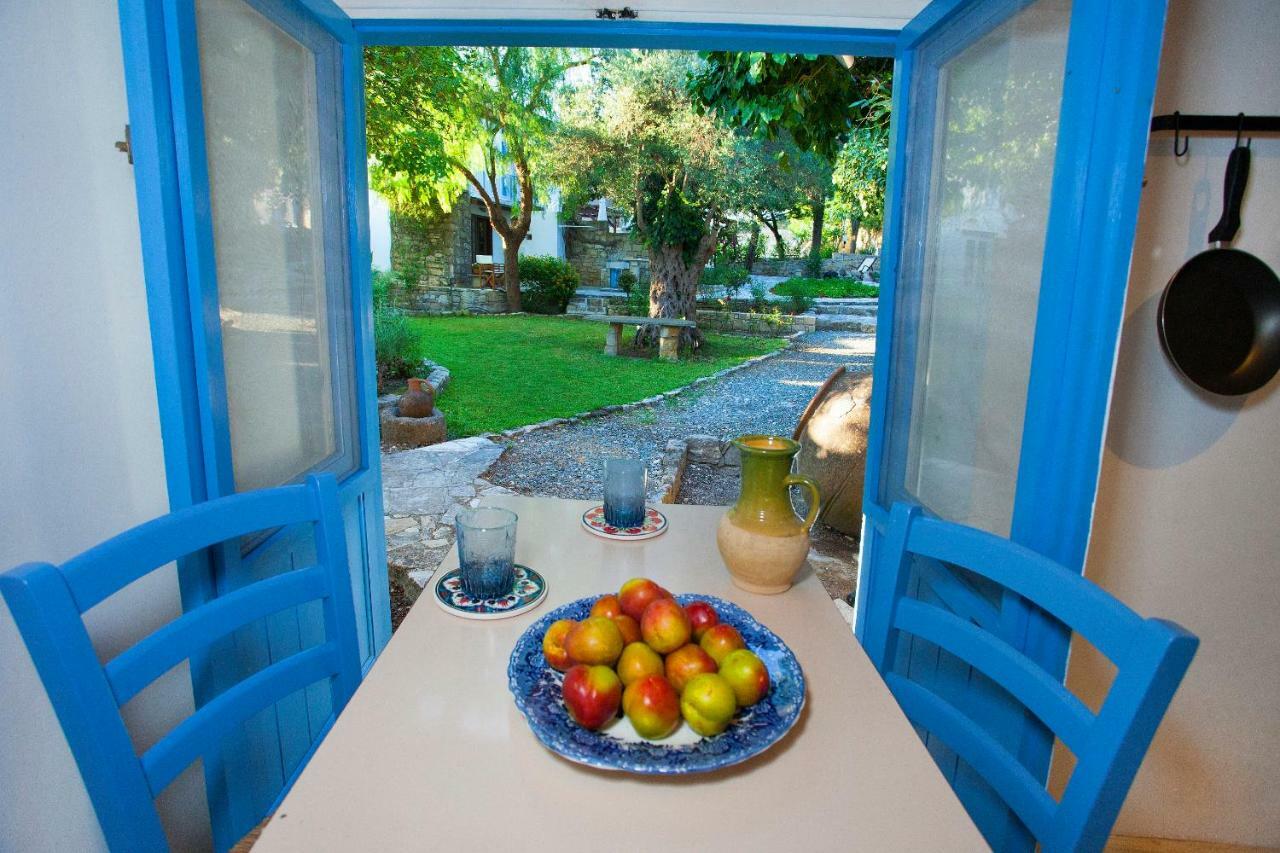 Cecilias Courtyard Vendégház Maliá Kültér fotó